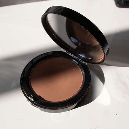 Bobbi Brown bronzer for dark skin