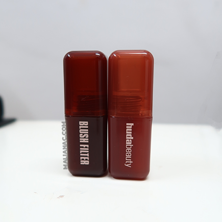 Huda Beauty bronzer for dark skin